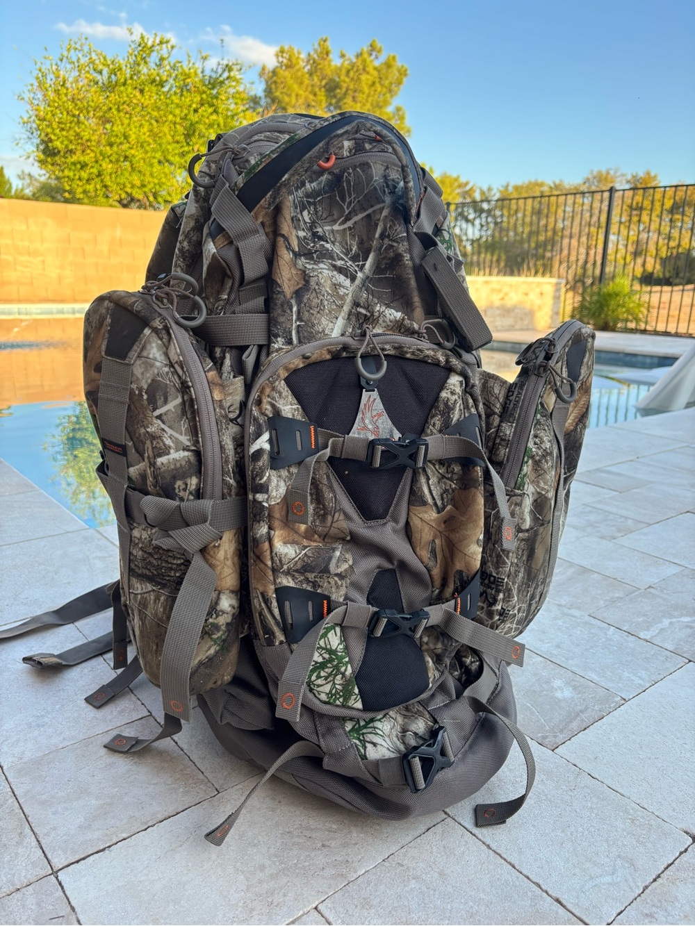 Tactical Camouflage Hunting Backpack - Mossy Oak Style - kill shot - Used 1 hunt